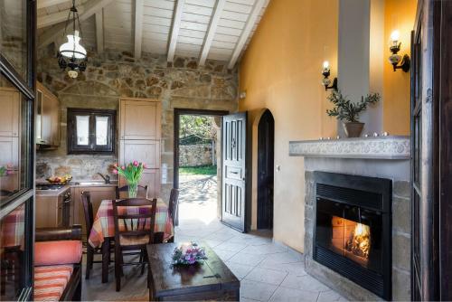 bucătărie, Klymeni Traditional Homes in Mountainside