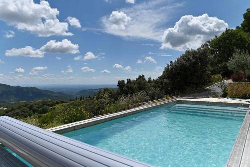Situation exceptionnelle, villa Labori, luxueuse in Suzette
