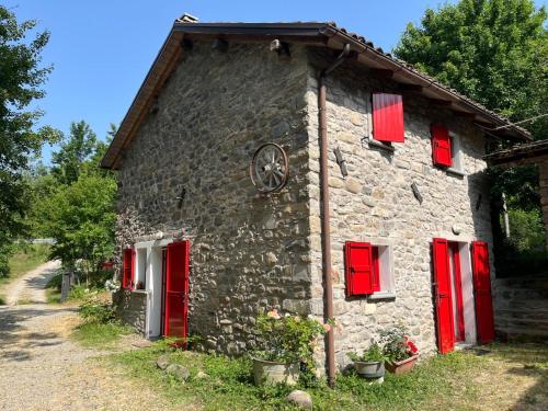 A szálláshely kívülről, Agriturismo antico mulino sul Dolo - La vecchia casa in sasso in Montefiorino