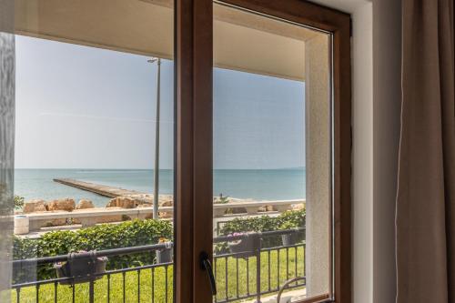Apartment Caricia complex Carpe Diem Balchik - sea view & free parking, Balchik (photo 9)