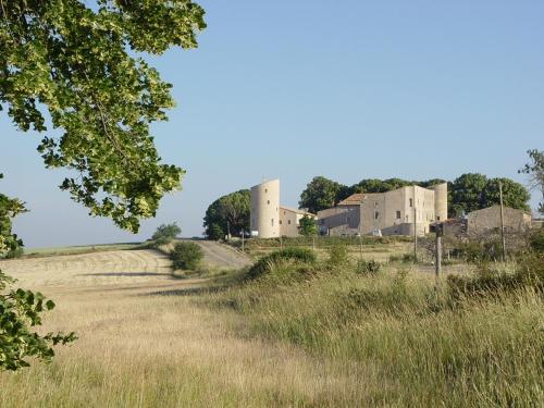 A szálláshely kívülről, Chateau de la Gabelle Ferrassieres in Ferrassieres