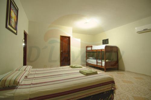 D Laverdy in Playas Villamil