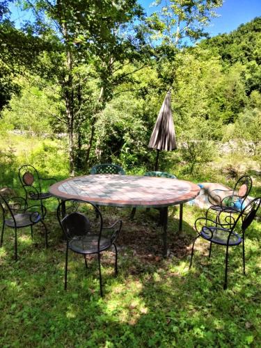Agriturismo antico mulino sul Dolo - La vecchia casa in sasso in Montefiorino