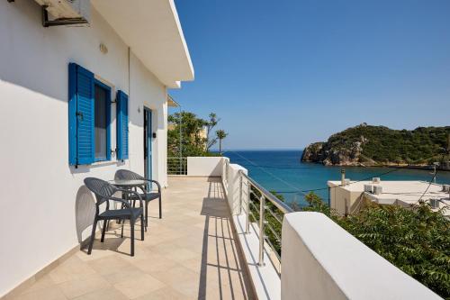 Thea Apartment 3, Emporeios