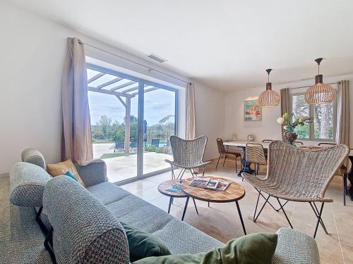 Villa tout équipée - Piscine & pool house - CLIM (Villa tout equipee - Piscine & pool house - CLIM) in Uzes