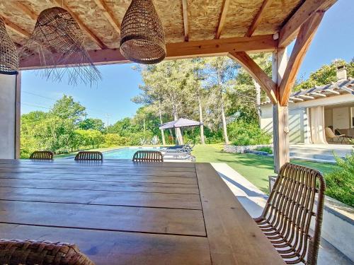 Villa tout équipée - Piscine & pool house - CLIM (Villa tout equipee - Piscine & pool house - CLIM) in Uzes