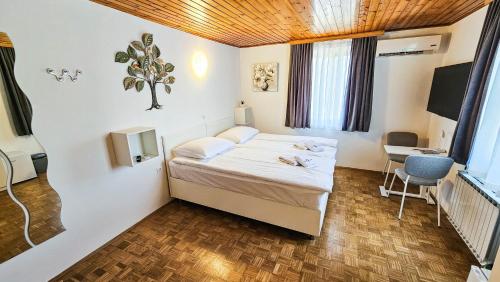 Rooms Koblar