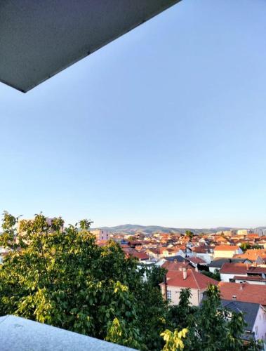 Apartment Gjilan Per 2 Persona in กินยีลาเน