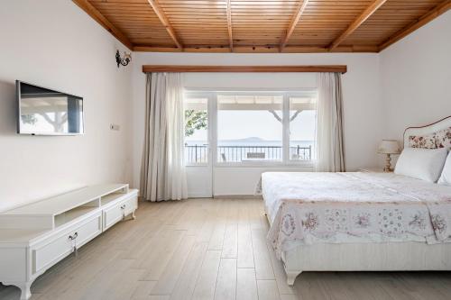 Marmara Yali Evi in West Marmara Region