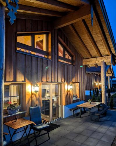 マウト Inser Hof - Huttenleben Bayern 5つ星 ゲストハウス プール