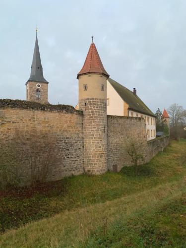 Charmantes Feriennest vor Seßlachs Stadtmauer im lebendigen Familienhaus in Sesslach