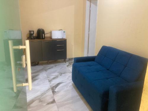 One-Bedroom Premier Apartment image 3