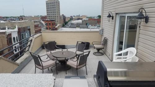 Amazing Penthouse Skyline Views! in Wicker Park
