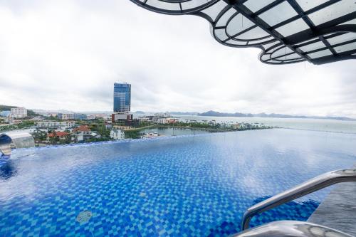FTE Ha Long Hotel - 주변 명소