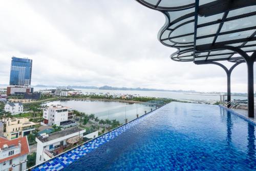 FTE Ha Long Hotel - 주변 명소