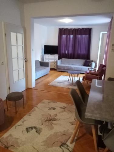 Apartments Suzana in Чапліна