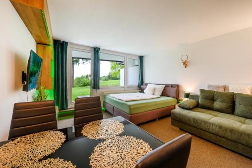 Green Wellness Pools Saunas Apartment with Alpine view Terrace in Sankt Englmar, Deutschland