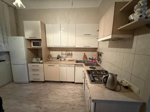 Mutfak, 2-х квартира поруч з Сумською, госпіталь, парк Центральний (2-х квартира поруч з Сумською, госпіталь, парк Центральнии) in Kharkiv