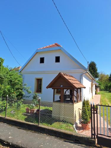 Dārzs, Őrségi Szent Márton Lak (Orsegi Szent Marton Lak) in Rábagyarmat