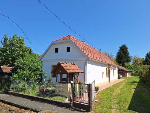 Dārzs, Őrségi Szent Márton Lak (Orsegi Szent Marton Lak) in Rábagyarmat