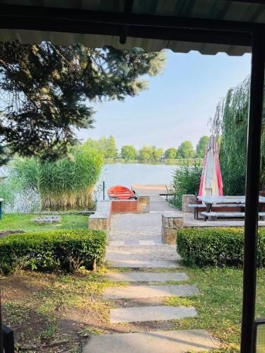 Iekārtas, Viktória Apartman DunaWeekend (Viktoria Apartman DunaWeekend) in Domsod