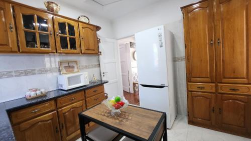 keuken, BLISS BOHO HOUSE in Ribeira de Sintra