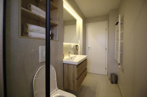La Paloma Blanca - image 7