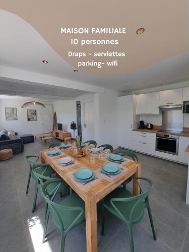 Maison familiale - 10pers - 3 étoiles - lumineuse et cosy - draps et serviettes inclus - parking - La Torche 9 min gîte à louer Saint-Jean-Trolimon