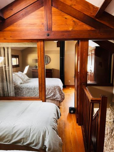 Cal Gano, 3-Story Stone & Wood Mountain Retreat gîte à louer Llo