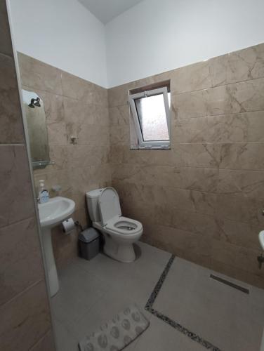 Triple Room with Garden View image 3
