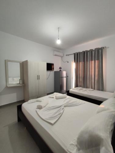 Nori Sela home - image 3