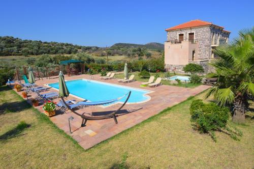 Molivos Hills Apartments in Vafeios