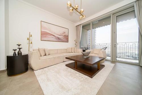 PVH - Creek Gate - Stylish 2BR with Creek View - image 3