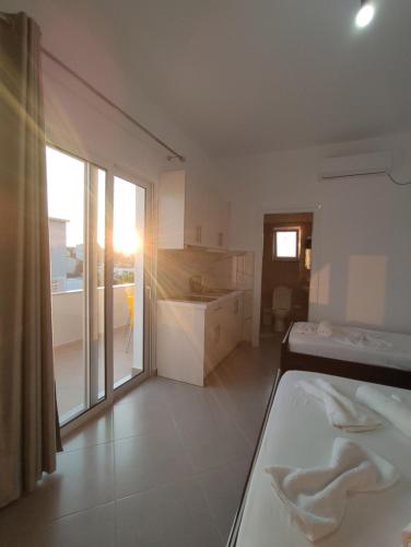 Nori Sela home - image 2