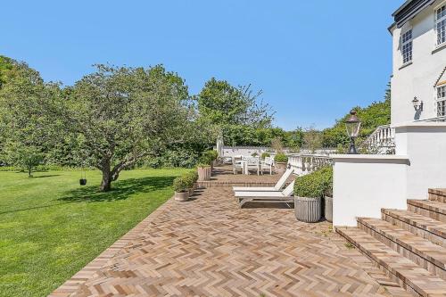Large pool villa close to forest near Christianskirken