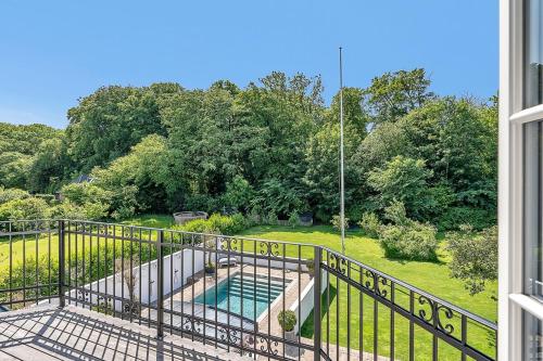 Large pool villa close to forest near Christianskirken