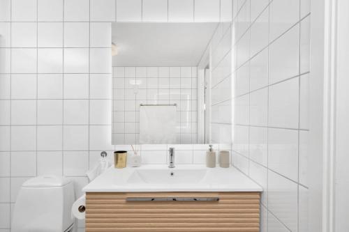Light threeroom apartment, sunny patio and free parking, Oslo (fotografie 8)