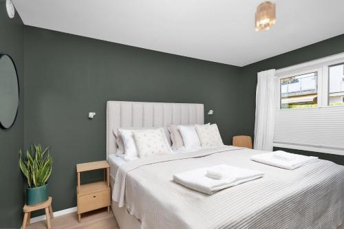 Light threeroom apartment, sunny patio and free parking, Oslo (fotografie 9)