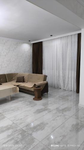 White House gabala in Vandam