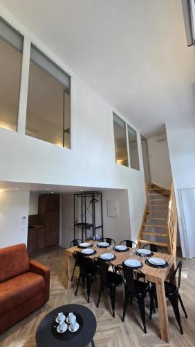 La mezzanine by Vindihouses in Épinac