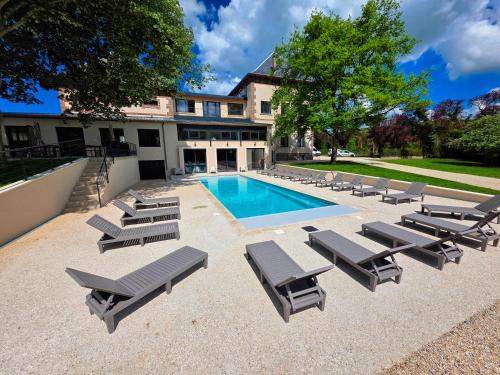 La mezzanine by Vindihouses in Épinac