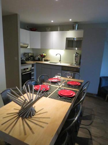 Appart 8 Personnes avec Salon Neuf et Parking Couvert Le Thuria in Le Chantel