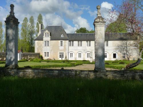 LOGIS du Château du Bois Doucet chambre d'hôte Coudavid