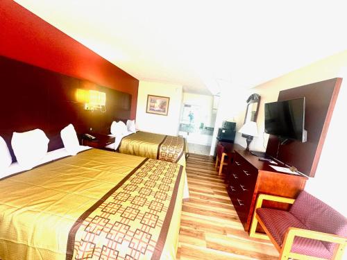 2 queen beds