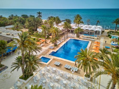 مسبح, منتجع هاري كلوب بيتش (Hari Club Beach Resort) in أغير