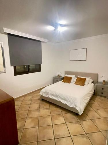 Elegant Suite Near Sea and Port Banus in ซาลาดิโย เบนามารา