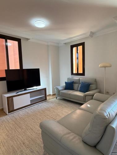 Elegant Suite Near Sea and Port Banus in ซาลาดิโย เบนามารา