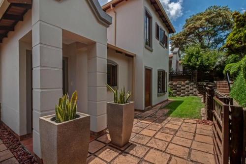 3 bed Cluster Home in Sandton – photo 4
