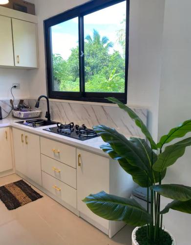 Stunning Family Friendly House Nearby Lampuuk Beach in Mon Ikeun