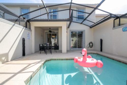 Stunning 5Bd with Pool at Storey Lake 5019